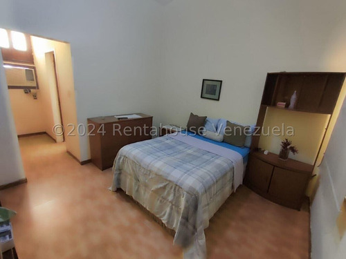 Diana C. Alquila Hermosa Casa Quinta En Trigal Norte Valencia Rc-dc 25-464