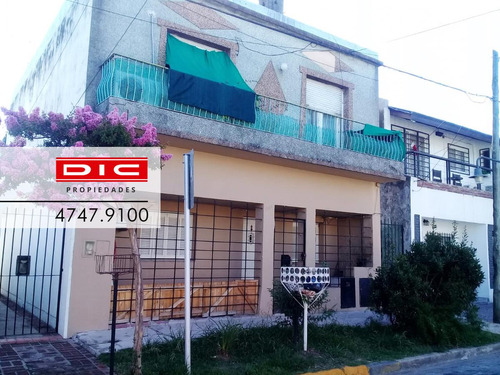 Lote De 8.66x34.64 C/2 Unidades De 3 Amb Y Jardin En Beccar