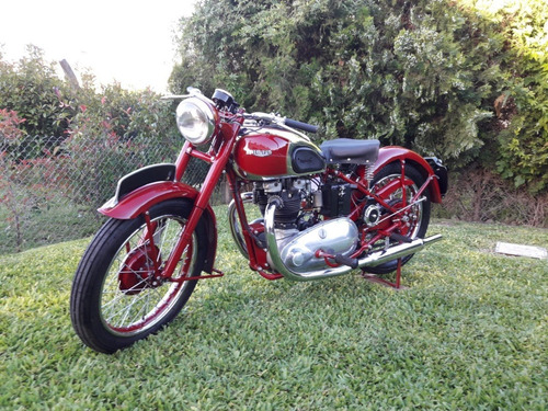 Imagen 1 de 10 de Triumph Speed Twin 500. 1948