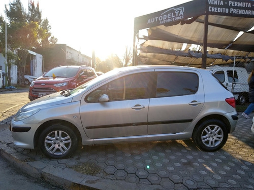 Imagen 9 de 13 de Peugeot 307 2010 1.6 Sedan Xs 110cv Mp3