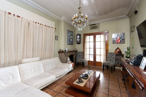 Venta Casa C/ Pileta, Jardin En Lomas Del Mirador