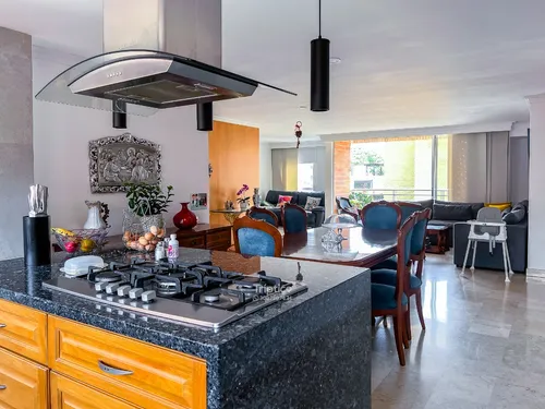 Vendo Apartamento En El Segundo Parque De Laureles - Medellín