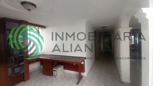 Apartamento En Venta En Cabecera Del Llano. Cod V61728