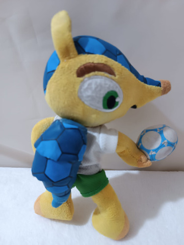 Peluche Fuleco 22cm, Mascota Oficial Fifa World Cup 2014. Amarillo (Usado)