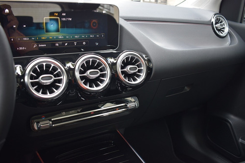 Mercedes Benz B200 Progressive 2019 900 Kms
