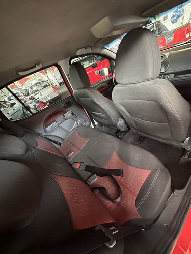 Fiat Uno 1.4 Sporting Flex 5p
