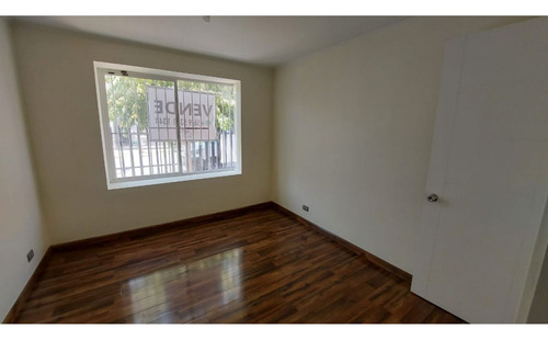 Casa Los Nogales Sur En "barrio El Sol " (4d-3b) -