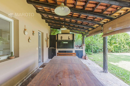 Imagen 10 de 30 de Casa En Venta En San Lucas Con Cuatro Dormitorios- Maroto Propiedades