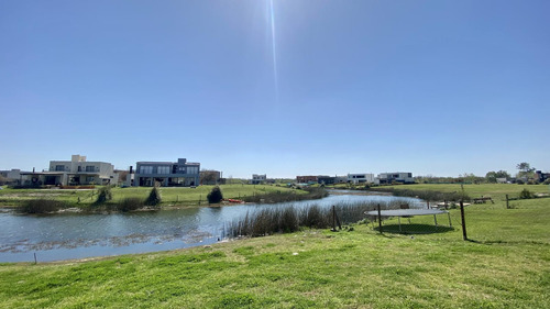 Lote De 900 M2, A La Laguna, En Naudir Aguas Privadas A La Venta -