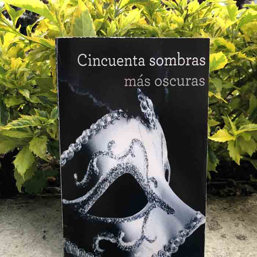 Libro Cincuenta Sombras Más Oscuras