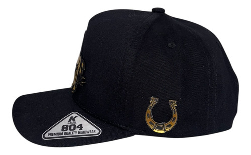 Gorra Caballo Semental Frison Lateral Herradura Placa Dorada Negro Único Lisa