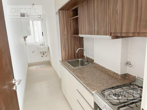 Imagen 2 de 13 de 3 Ambientes Con Patio - 2 Baños Completos
