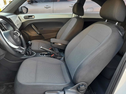 Imagen 7 de 11 de Volkswagen The Beetle 1.4 Tsi Design 2015