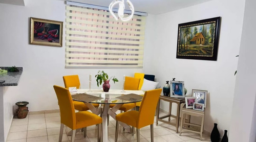 Se Vende Apartamento 3er Nivel En Las Praderas De 112 Mts Re