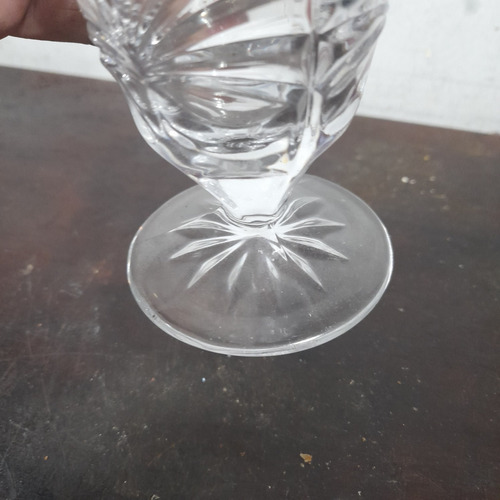 Imagem 4 de 7 de Vaso Cristal Grosso Transparente 21 Cm De Altura, 10 Cm Boca