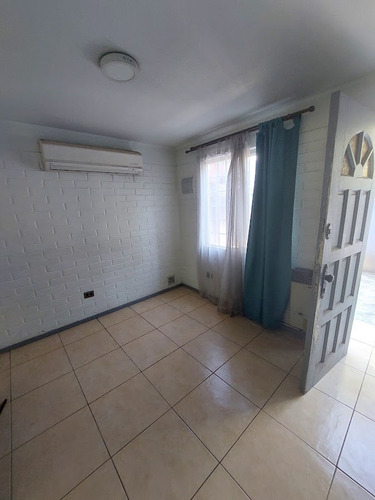 Excelente Casa En Calle O'higgins, Jardines De Santa María