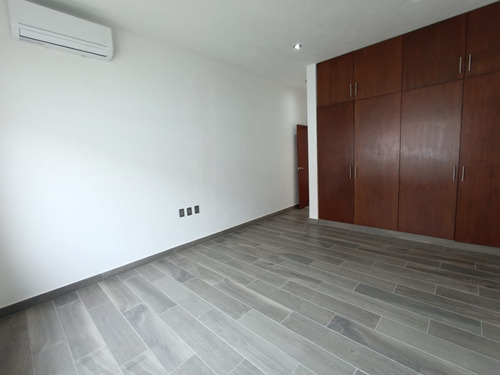 Casa En Venta Con Alberca Privada Y Una Sola Panta En Par Vial Jiutepec Morelos