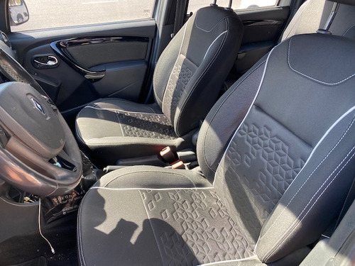 Imagen 11 de 15 de Renault Duster Oroch 2018 2.0 Privilege Vtv 57.000 Kms Impec