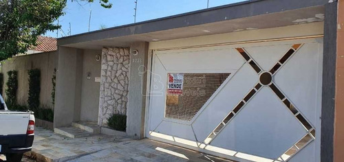 Imagem 2 de 6 de Venda De Casas / Padrão Na Cidade De Araraquara 5724