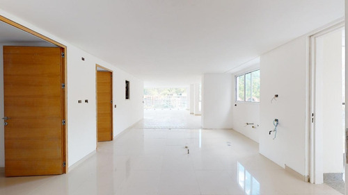 Imagen 3 de 27 de Apartamento En Venta En Lomas De La Alameda