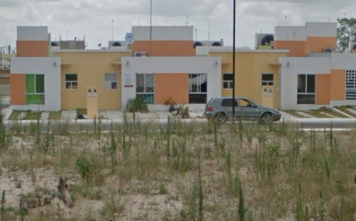 -casa En Remate Bancario-palma Guinea No 42, Playa Del Carmen, Quintana Roo -jmjc5