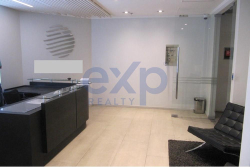 Arriendo Oficinas  De 276 M2,  En Los Militares, Las Condes