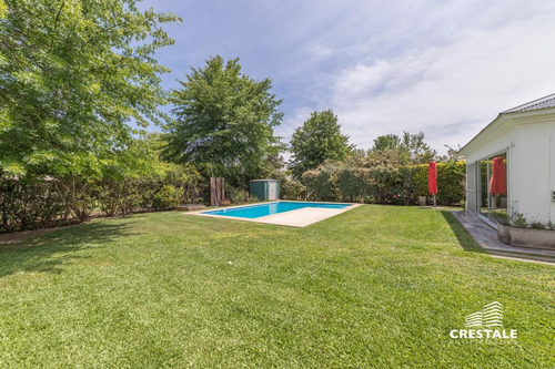 Imagen 21 de 30 de Excelente Casa 2 Plantas, 4 Dormitorios En Venta, Piscina, Parque - Cadaques (funes Hills)