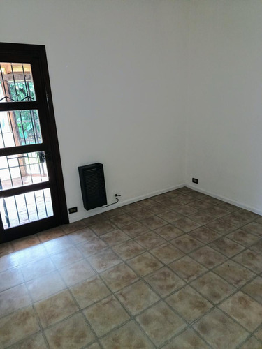 Casa En Ph Totalmente Independiente En Esquina Todo En Una