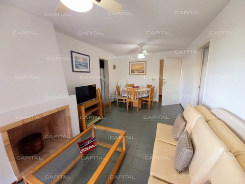 Apartamento En Venta Frente Al Mar En Pinares- Ref: 30980