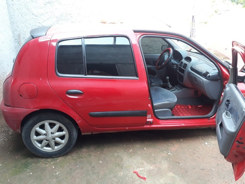 Imagem 10 de 13 de Renault Clio 2002 1.0 16v Rl 5p