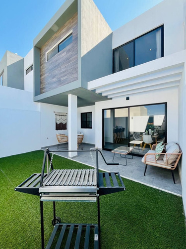 Residencia Familiar Con Excelente Plusvalia En Zakia