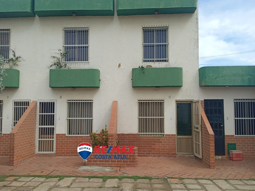 Imagen 3 de 13 de En Venta Hermoso Town House Listo Para Disfrutar En Conjunto Luna Del Mar En Chichiriviche