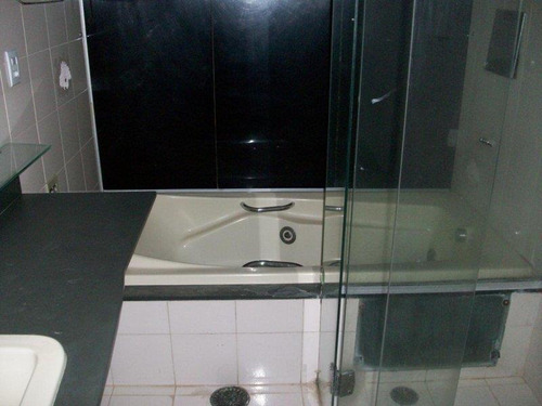 Imagem 22 de 26 de Casa 6 Comodos - 32
