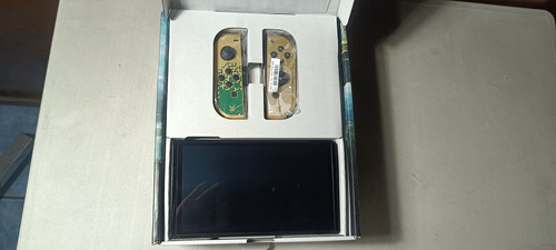 Nintendo Switch Oled Zelda Tears Of Kingdom Americana Blanco (Usado)
