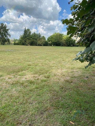 Imagen 11 de 15 de Terreno - Venta De Lote En Barrio Los Alcanfores De 1.000m2