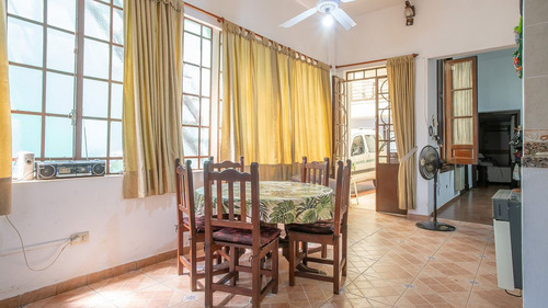 Venta Casa De 2 Plantas 4 Dormitorios En Arroyito