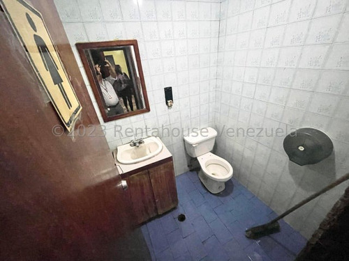 Edificio / Hotel Comercial ( 9 Pisos / A Remodelar ) Venta La Candelaria Mls - 24-12325