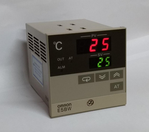 Controlador De Temperatura Omron E5bw-r1kj
