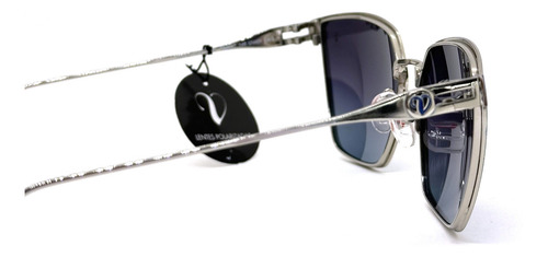 Anteojos De Sol Gafas Valeria Mazza 7372 Polarizado Lente Negro Varilla Plateado Armazón Azul Diseño 004
