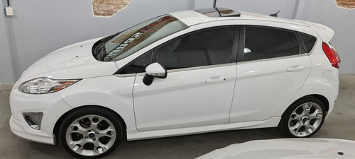 Ford Fiesta Kinetic Design 1.6 Design 120cv Titanium 2011