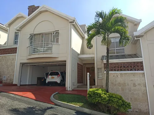 Casa En Venta En Altos Del Poblado. Cod V12343