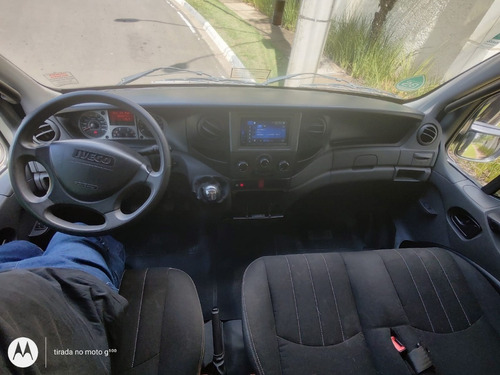 Imagem 10 de 11 de Iveco Daily 35s14 2014 Baú