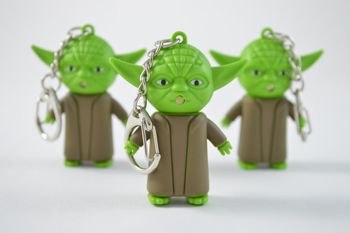 Original Llavero Jedi Yoda Star Wars Con Luz Verde Y Sonido