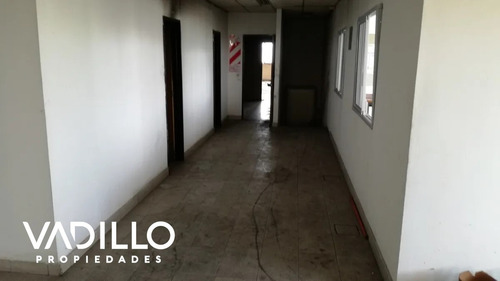 Nave Industrial . Berazategui Oeste.