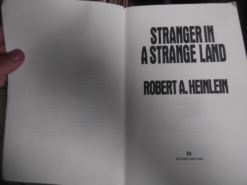Stranger In A Strange Land Robert A. Heinlein Uncut Version (Usado)