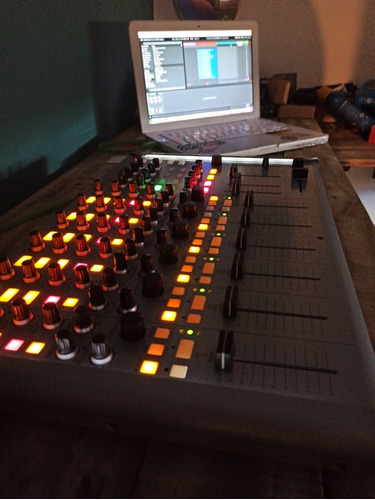 Controlador Midi Vestax Vcm600 Único , Japon , Ableton Live