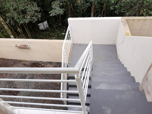 Casa De 3 Quartos Mais Subsolo