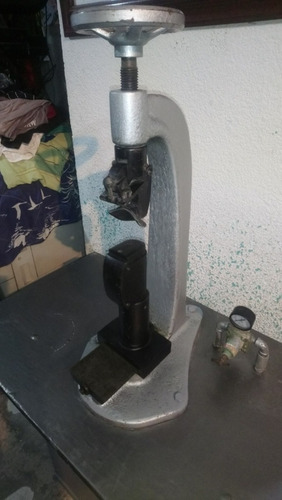Imagen 4 de 10 de Maquina Entaconadora Neumatica