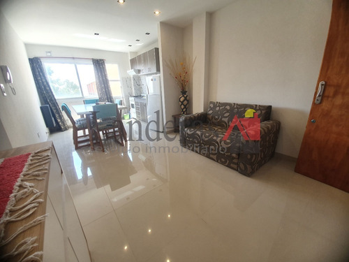 Imagen 3 de 13 de Impecable Departamento 2 Amb. - Una Cuadra Del Mar!