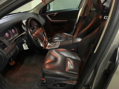 Imagen 9 de 14 de Volvo Xc60 2011 2.0 T Automática
